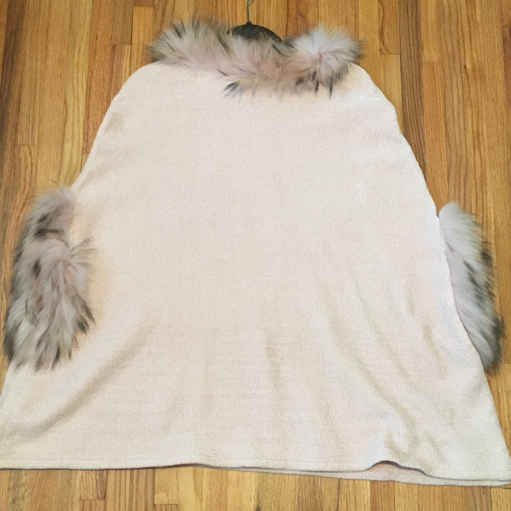 Elegant light Pink Cenile Cape with  Fur Trim